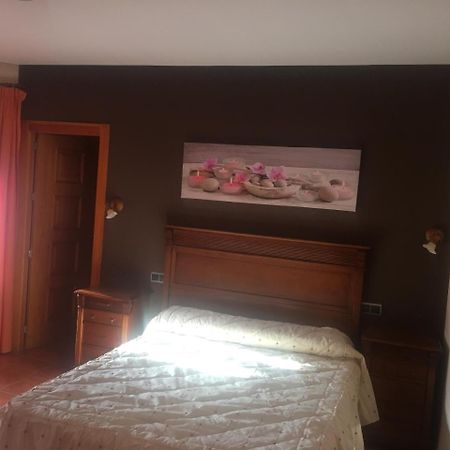Hotel Rural La Encina อัลมาเดน ภายนอก รูปภาพ