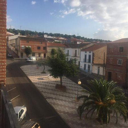 Hotel Rural La Encina อัลมาเดน ภายนอก รูปภาพ