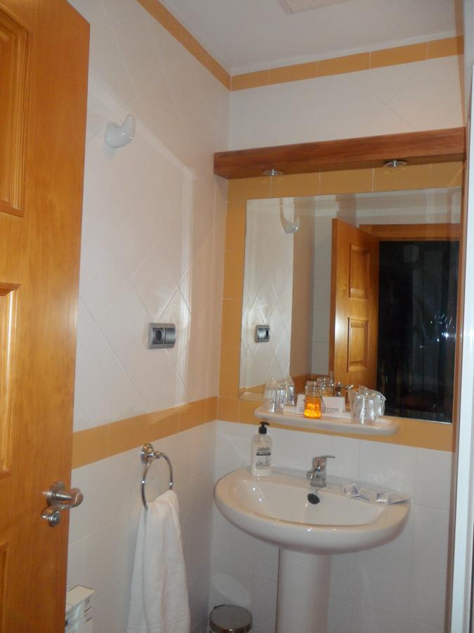 Hotel Rural La Encina อัลมาเดน ภายนอก รูปภาพ