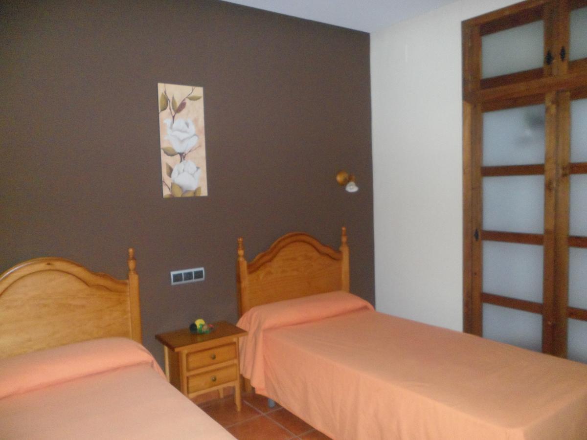Hotel Rural La Encina อัลมาเดน ภายนอก รูปภาพ