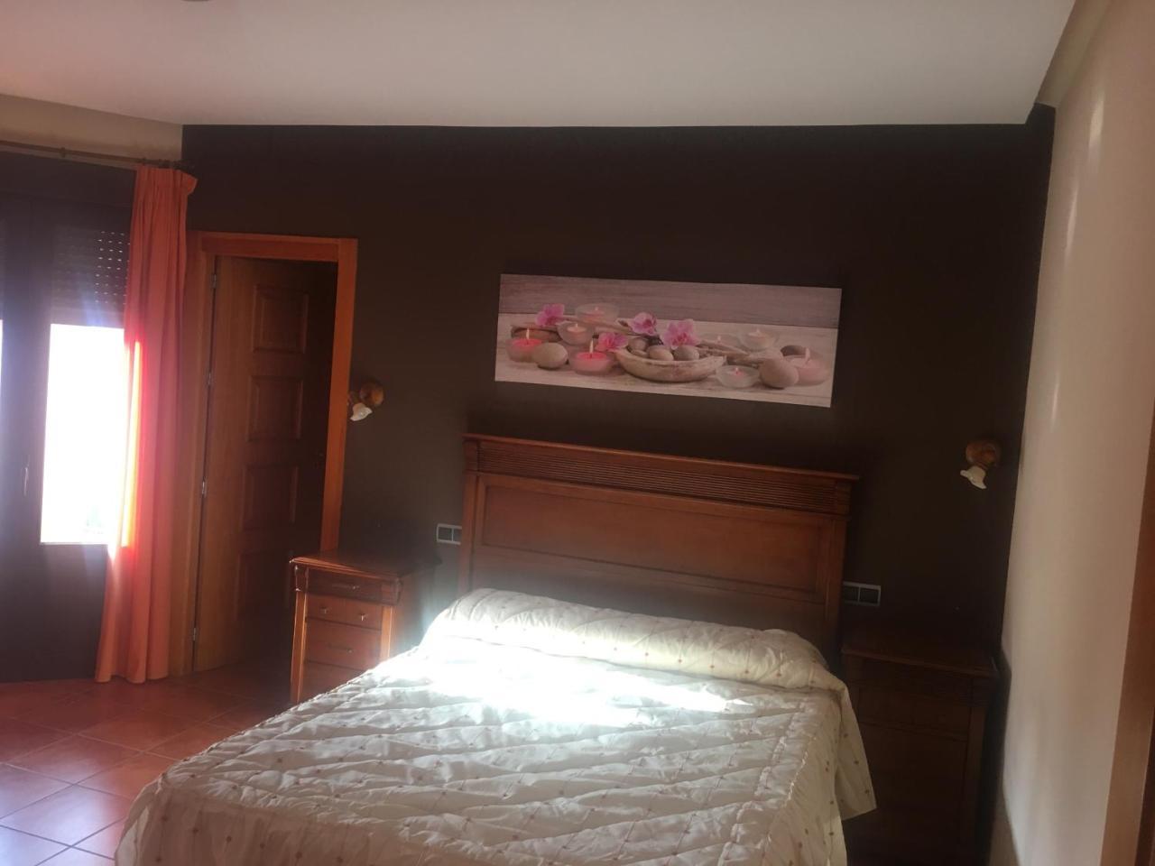 Hotel Rural La Encina อัลมาเดน ภายนอก รูปภาพ